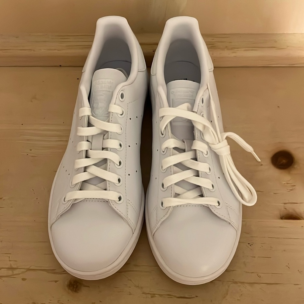 Adidas Sneakers